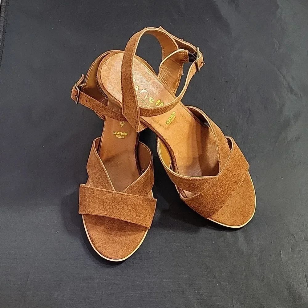 BRAND NEW MARIELLA LEATHER ADJUSTABLE BUCKLE ANKLE STRAP OPEN TOE SANDAL G1